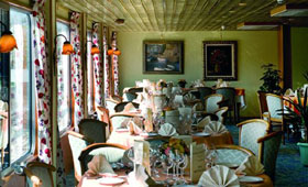 Botticelli dining